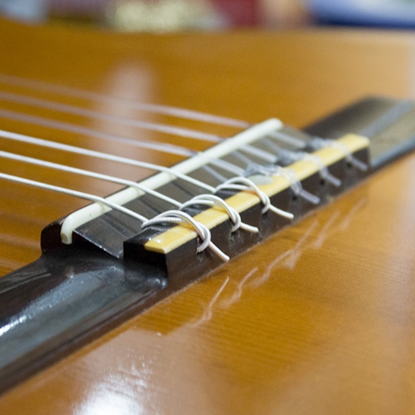 Cordes pour Guitare Classique – Set de 6 Cordes Nylon –  ~105 cm