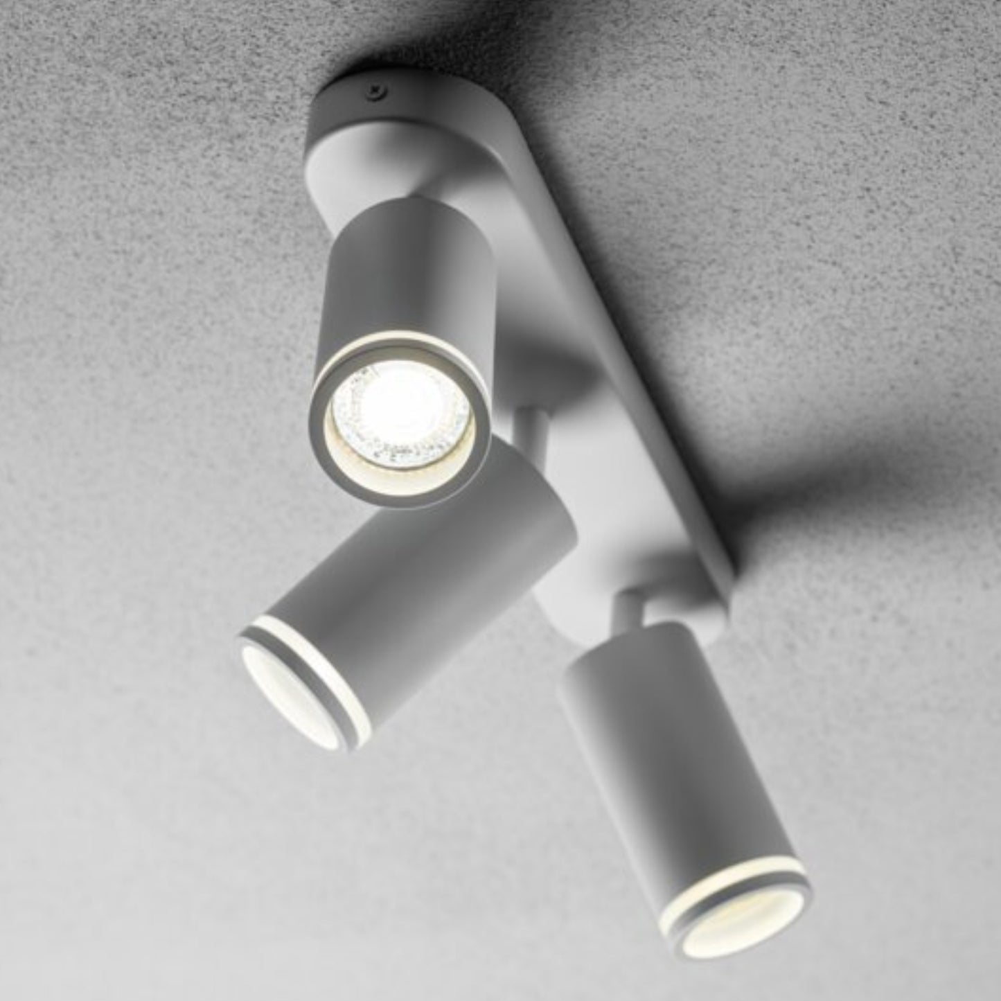Spot LED 3 Têtes Orientables – Aluminium